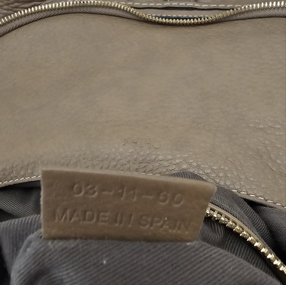 Chloe Marcie Zip Crossbody - Picture 12 of 13